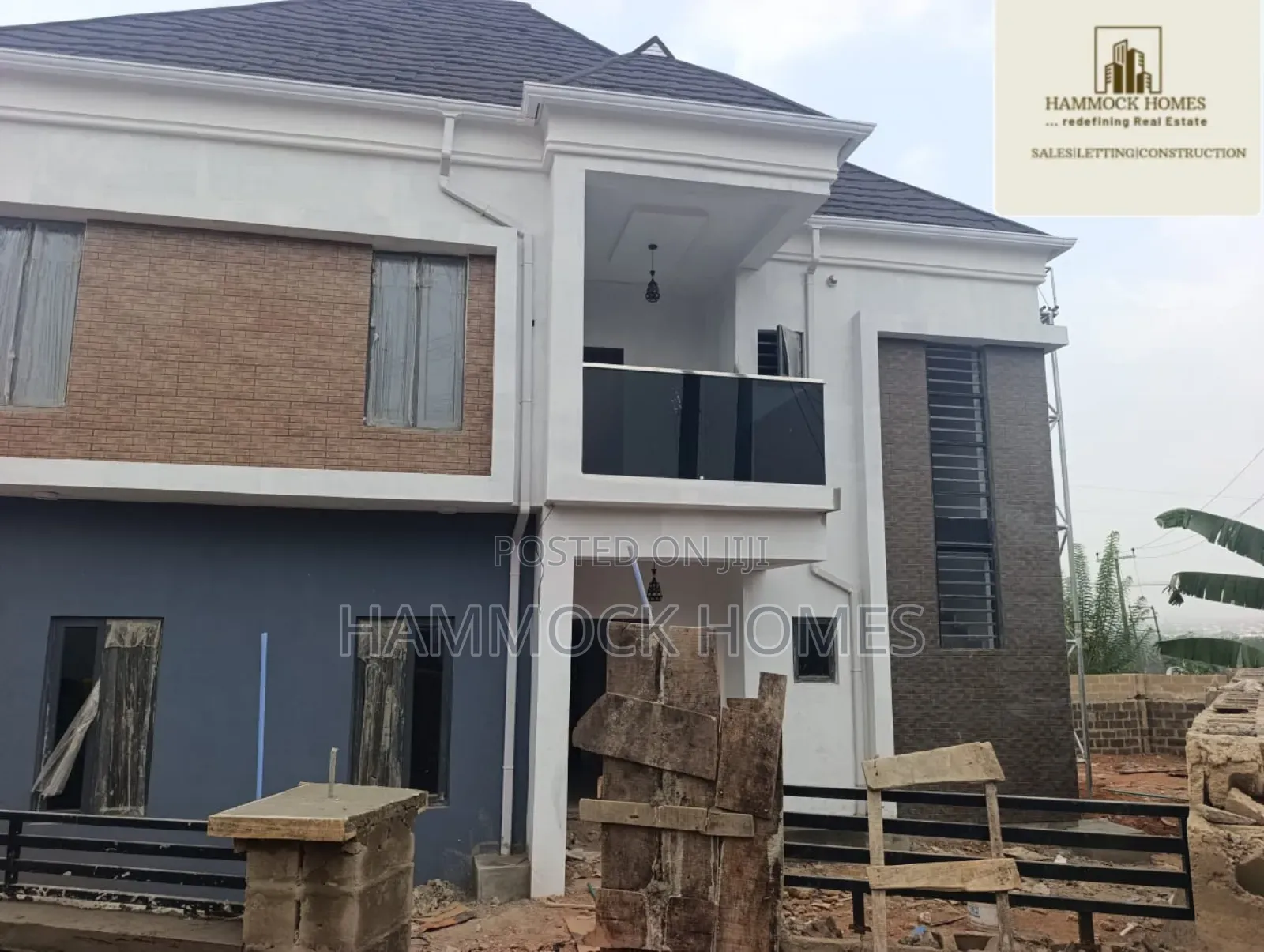 4bdrm Duplex in Jericho Gra for sale in Jericho