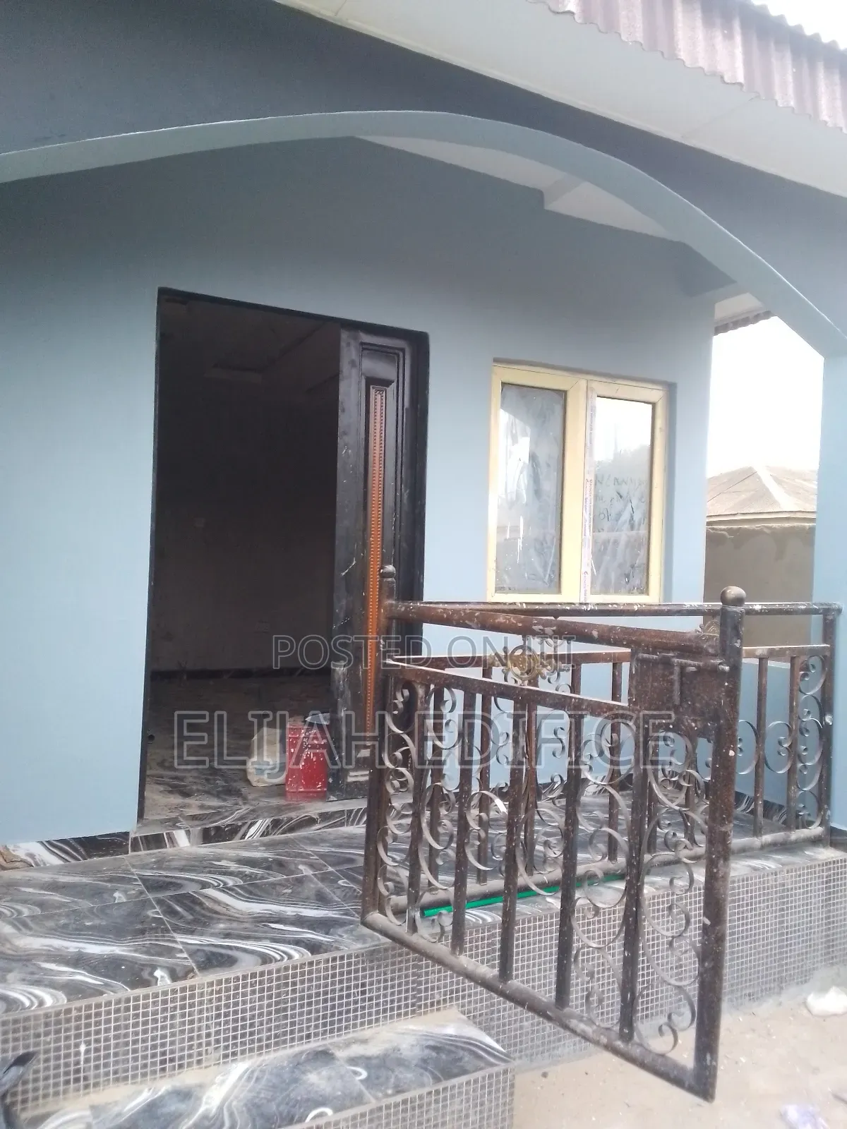 Furnished 1bdrm Bungalow in Sheriffyt Hotel, Ikorodu Garage for rent in Ikorodu Garage
