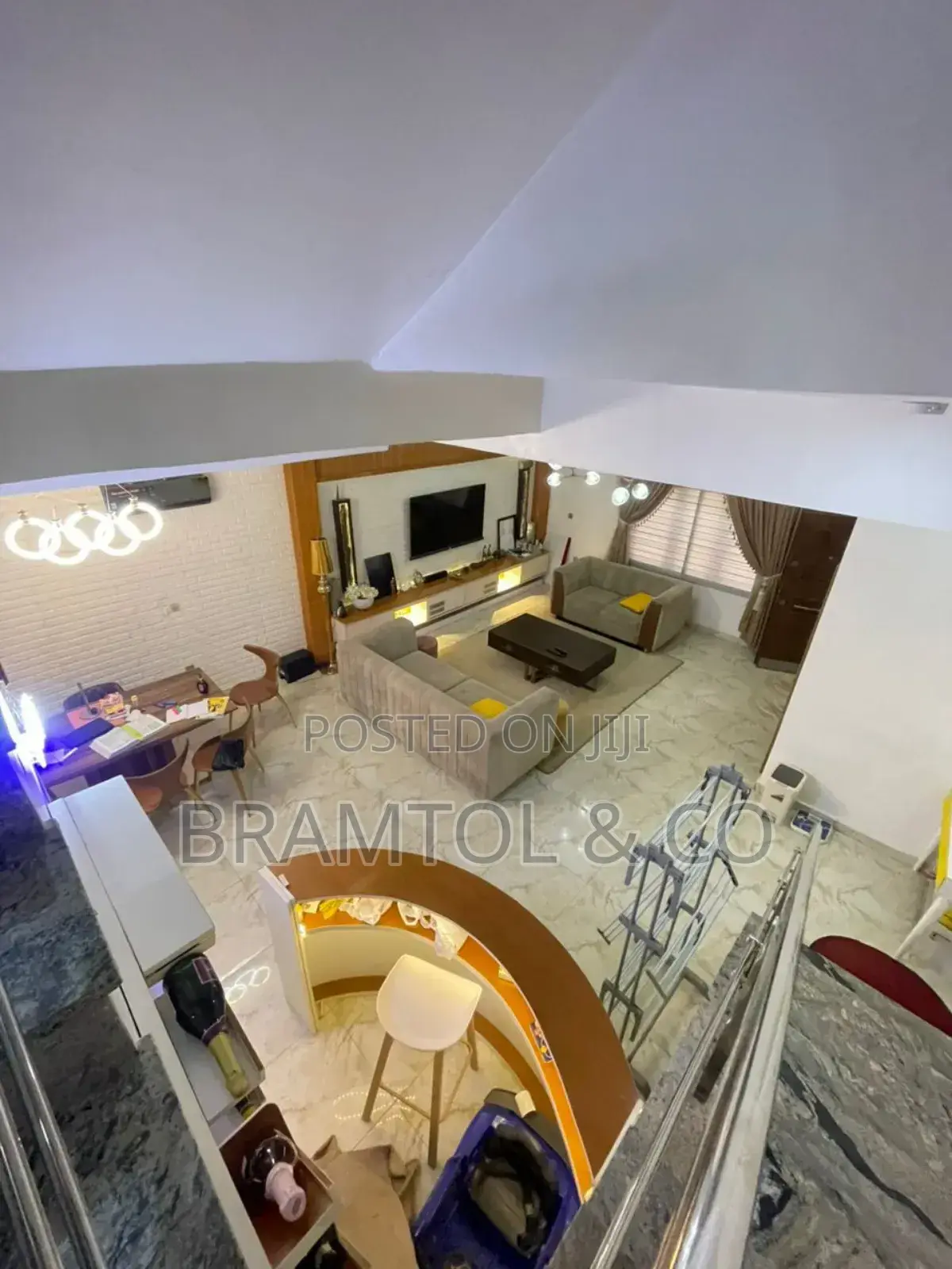 Furnished 4bdrm Townhouse / Terrace in Plus Bq, Mabushi for rent in Mabushi