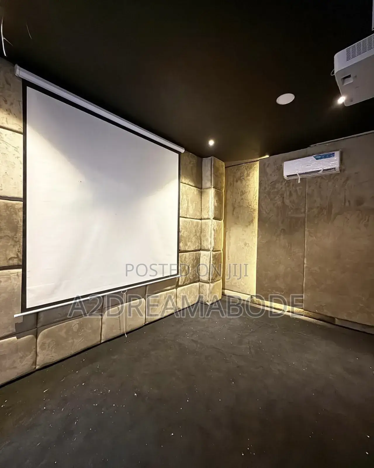5bdrm Duplex in Ikate for sale in Ikate