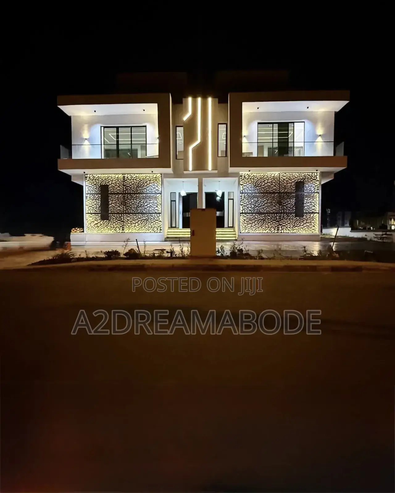 5bdrm Duplex in Ikate for sale in Ikate
