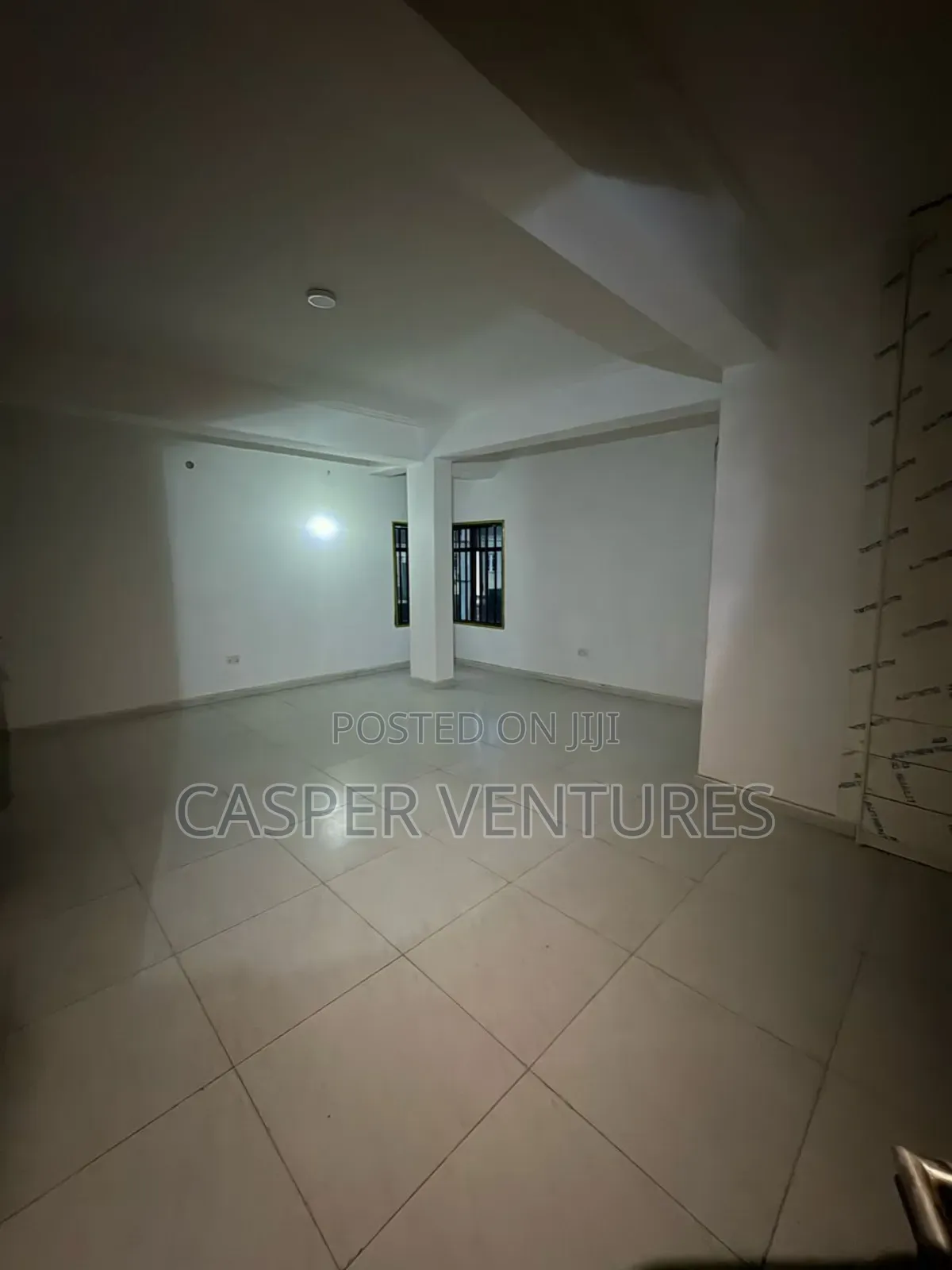 3bdrm Apartment in London Garden for sale in Osapa london