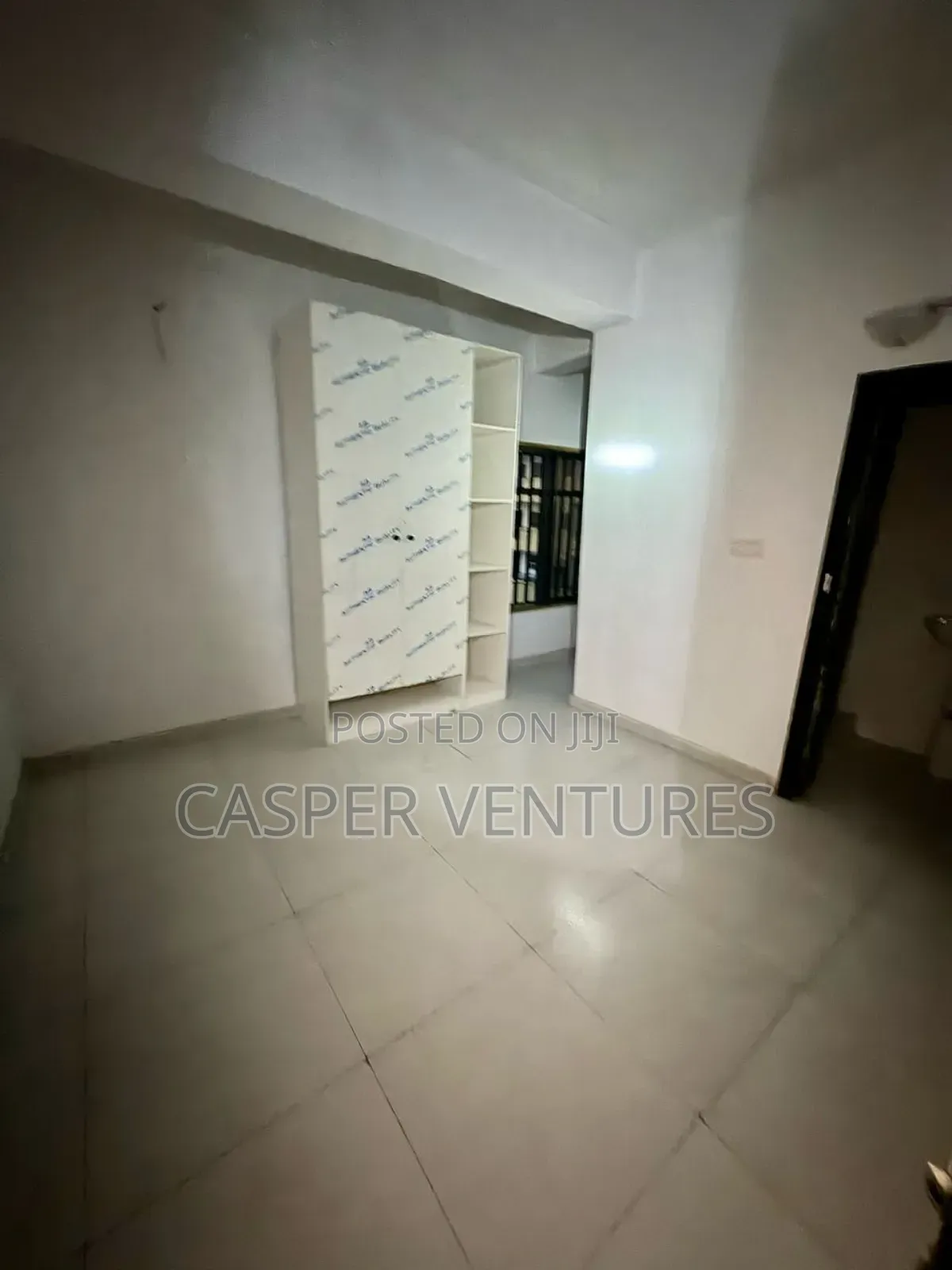 3bdrm Apartment in London Garden for sale in Osapa london