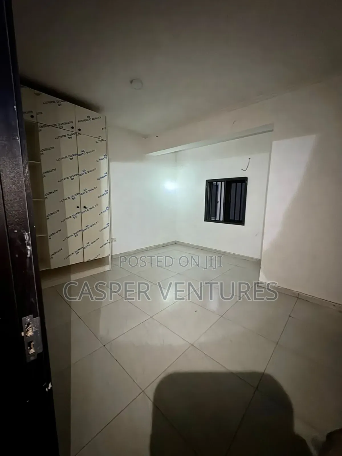 3bdrm Apartment in London Garden for sale in Osapa london
