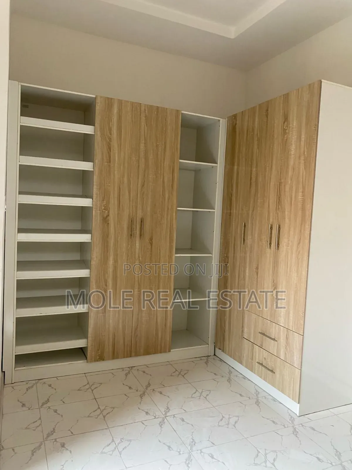 4bdrm Apartment in Egbeda for sale in Egbeda / Egbeda