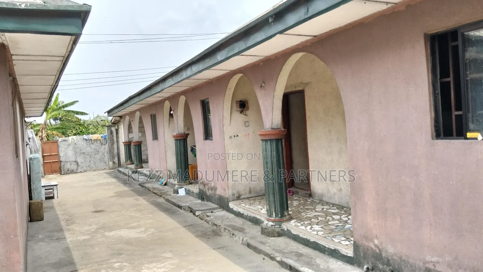 8bdrm Block of Flats in Oyibo , Rivers State, Oyigbo for sale in Oyigbo