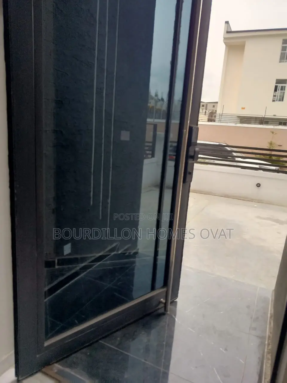 5bdrm Duplex in Ikota for sale in Ikota