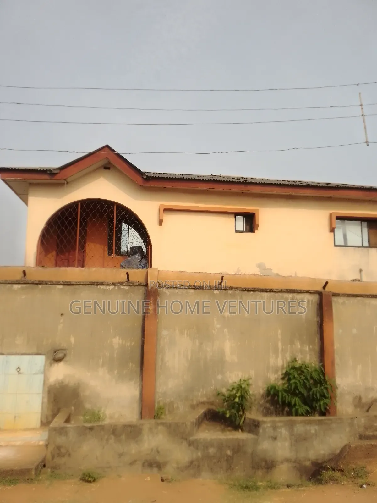 16bdrm Block of Flats in Agric Oriokuta By for sale in Agric