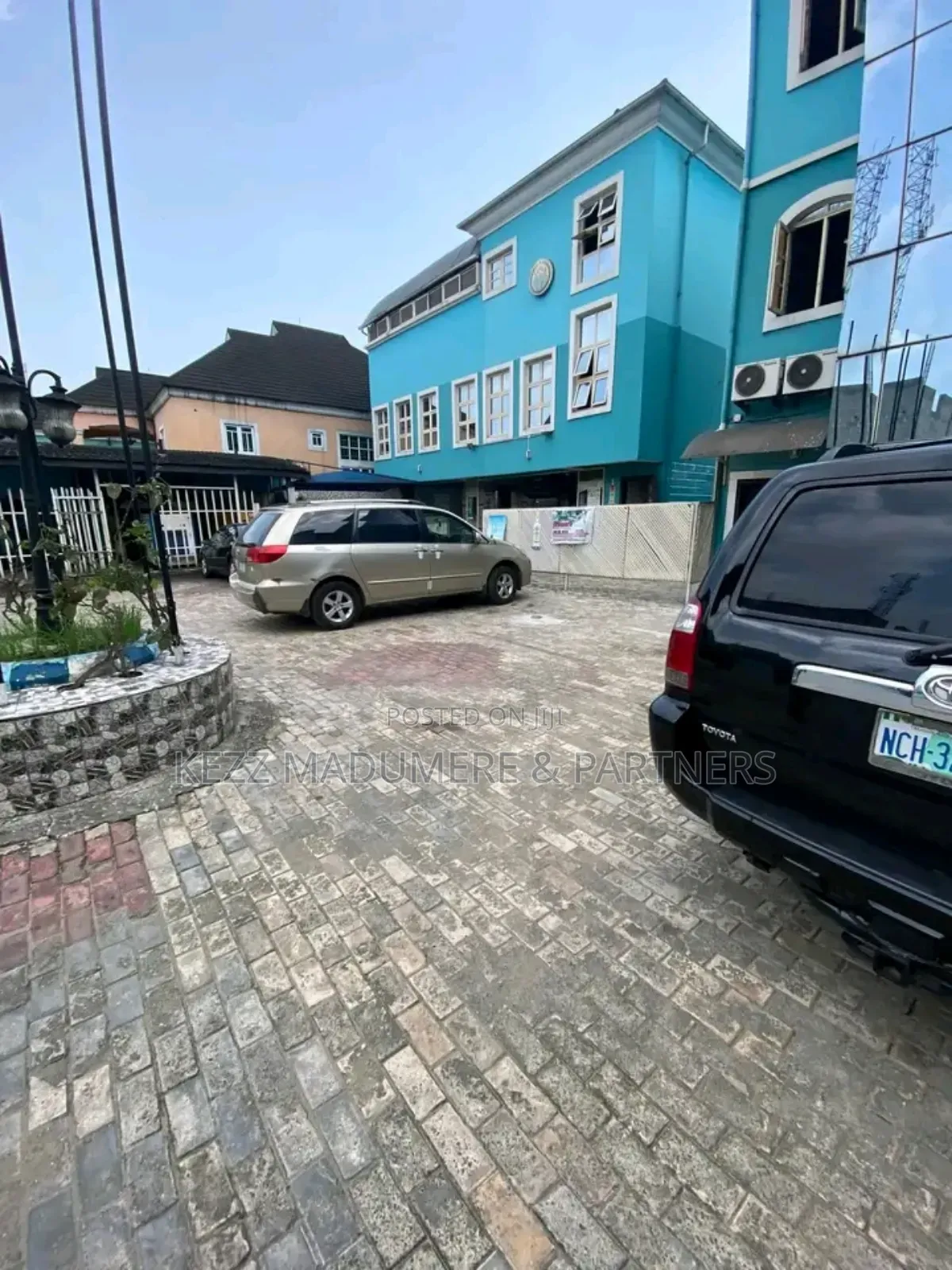 For Sale: 29 Rooms Hotel Within New Gra , Port Harcourt in Port-Harcourt