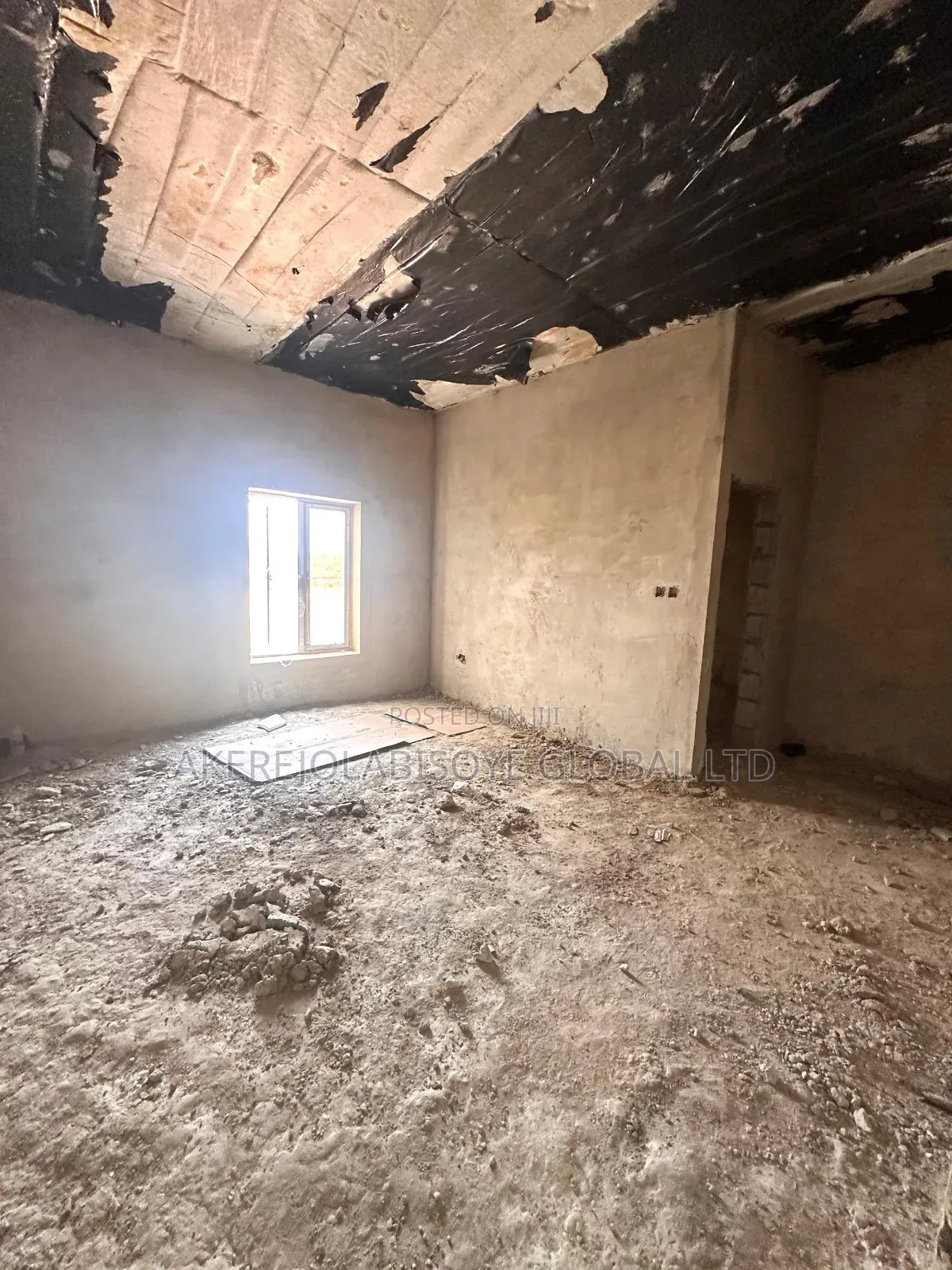 4bdrm Townhouse/Terrace in Before Godab, Life Camp for sale in Life Camp
