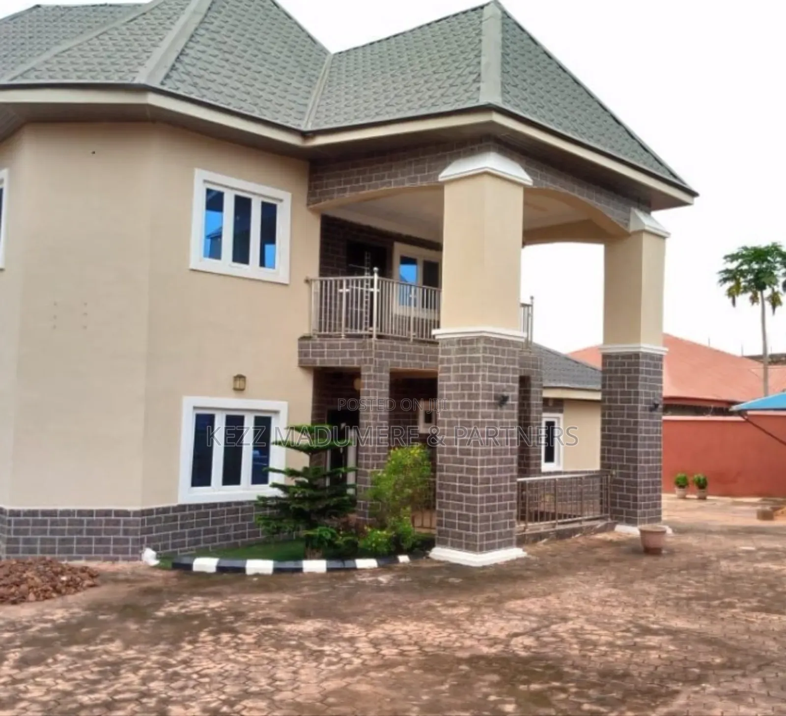 7bdrm Duplex in Umuchigbo,Near Nike for sale in Enugu