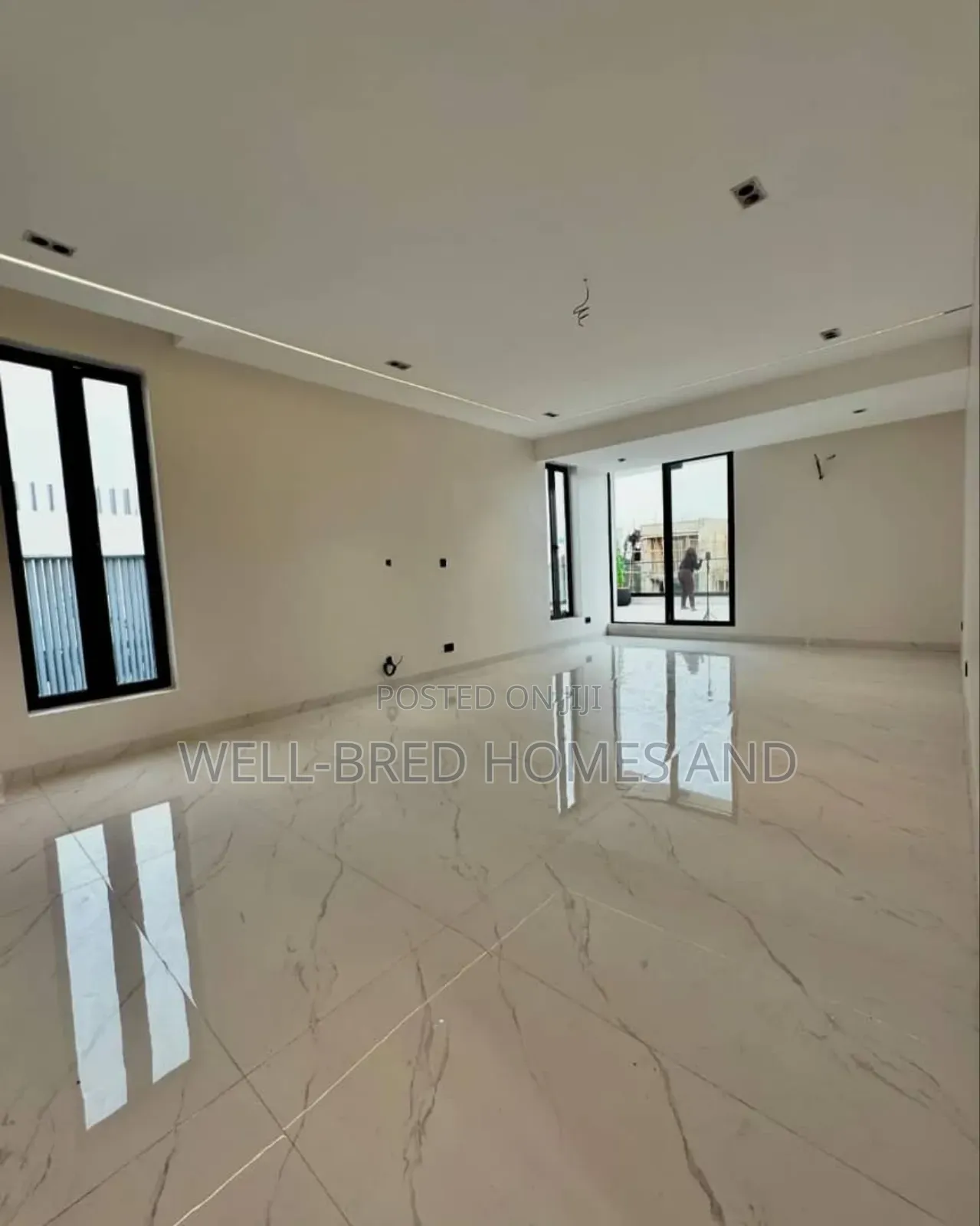 5bdrm Duplex in Lekki County, Ikota for sale in Lekki
