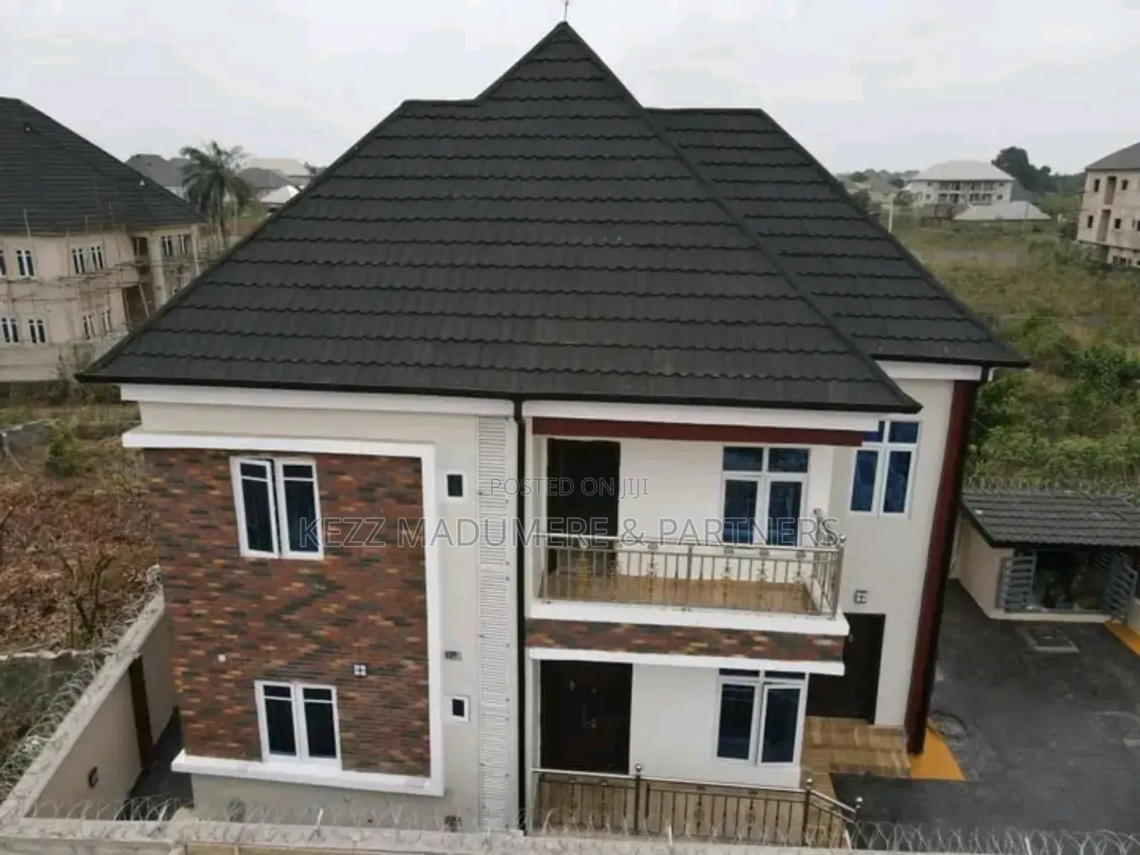 4bdrm Block of Flats in Naze , Owerri ,Imo for sale in Owerri