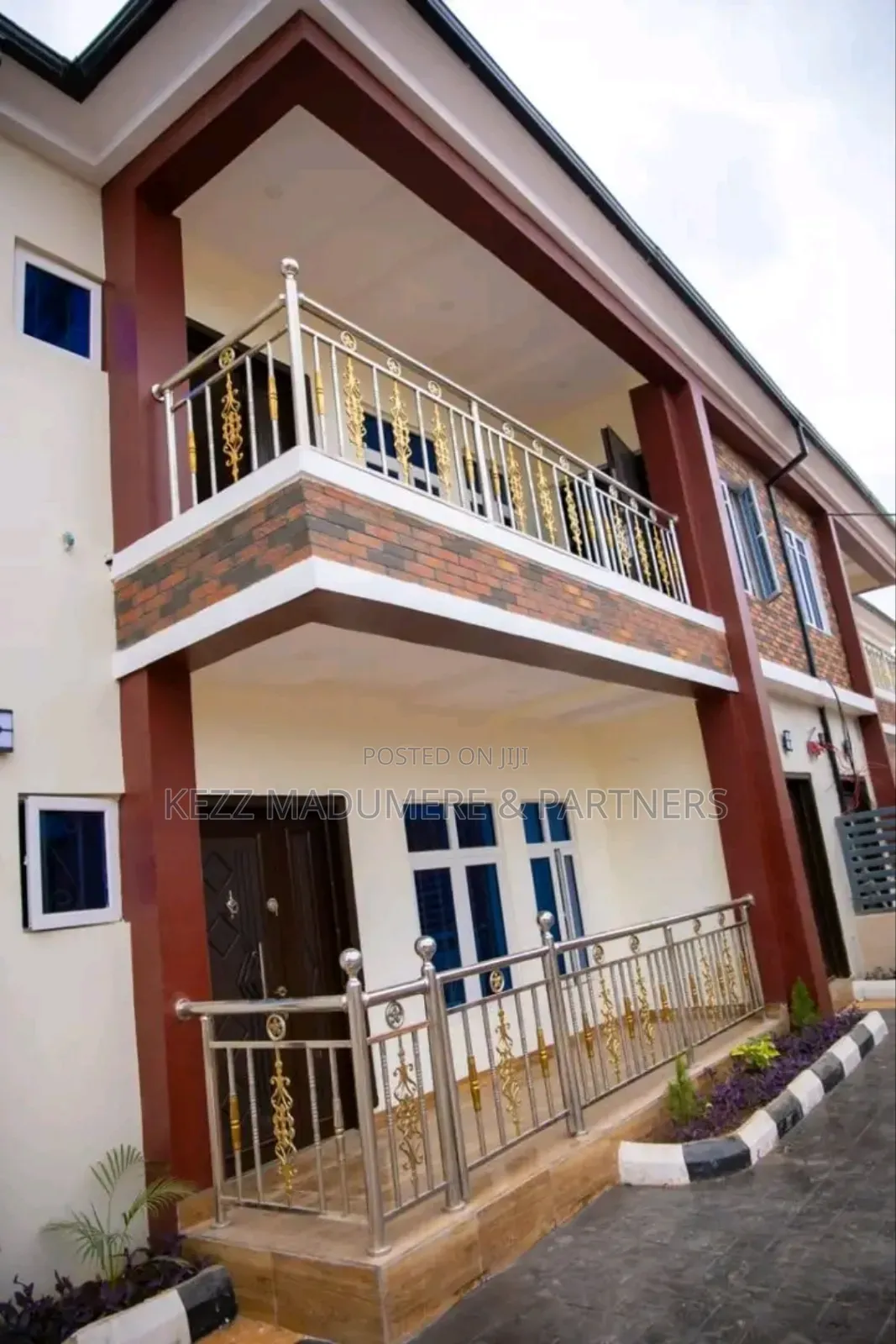 4bdrm Block of Flats in Naze , Owerri ,Imo for sale in Owerri