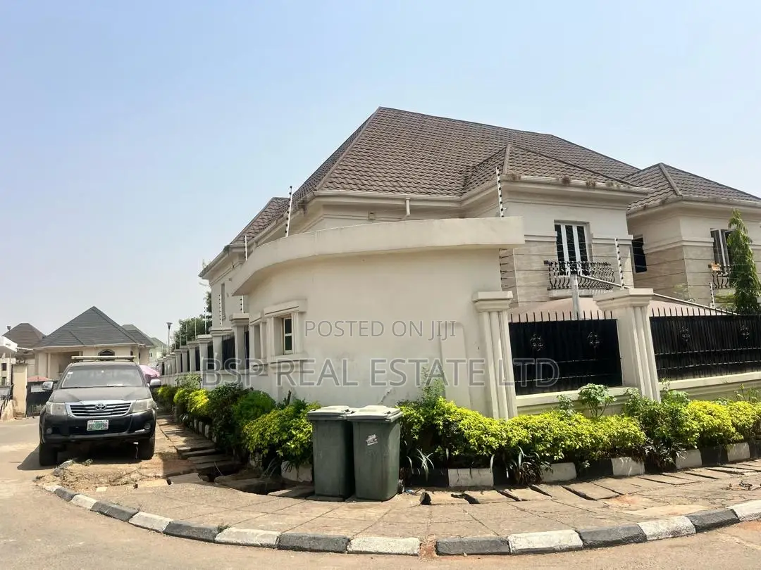 4bdrm Duplex in Maitama for sale in Maitama
