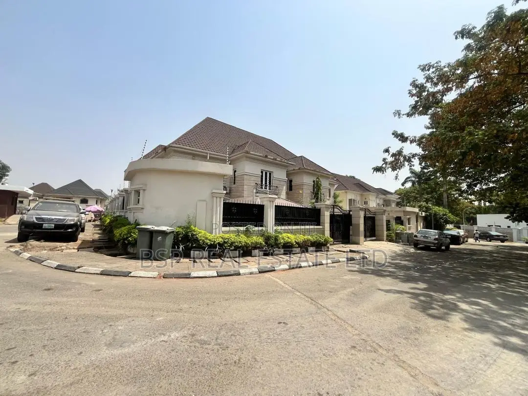4bdrm Duplex in Maitama for sale in Maitama