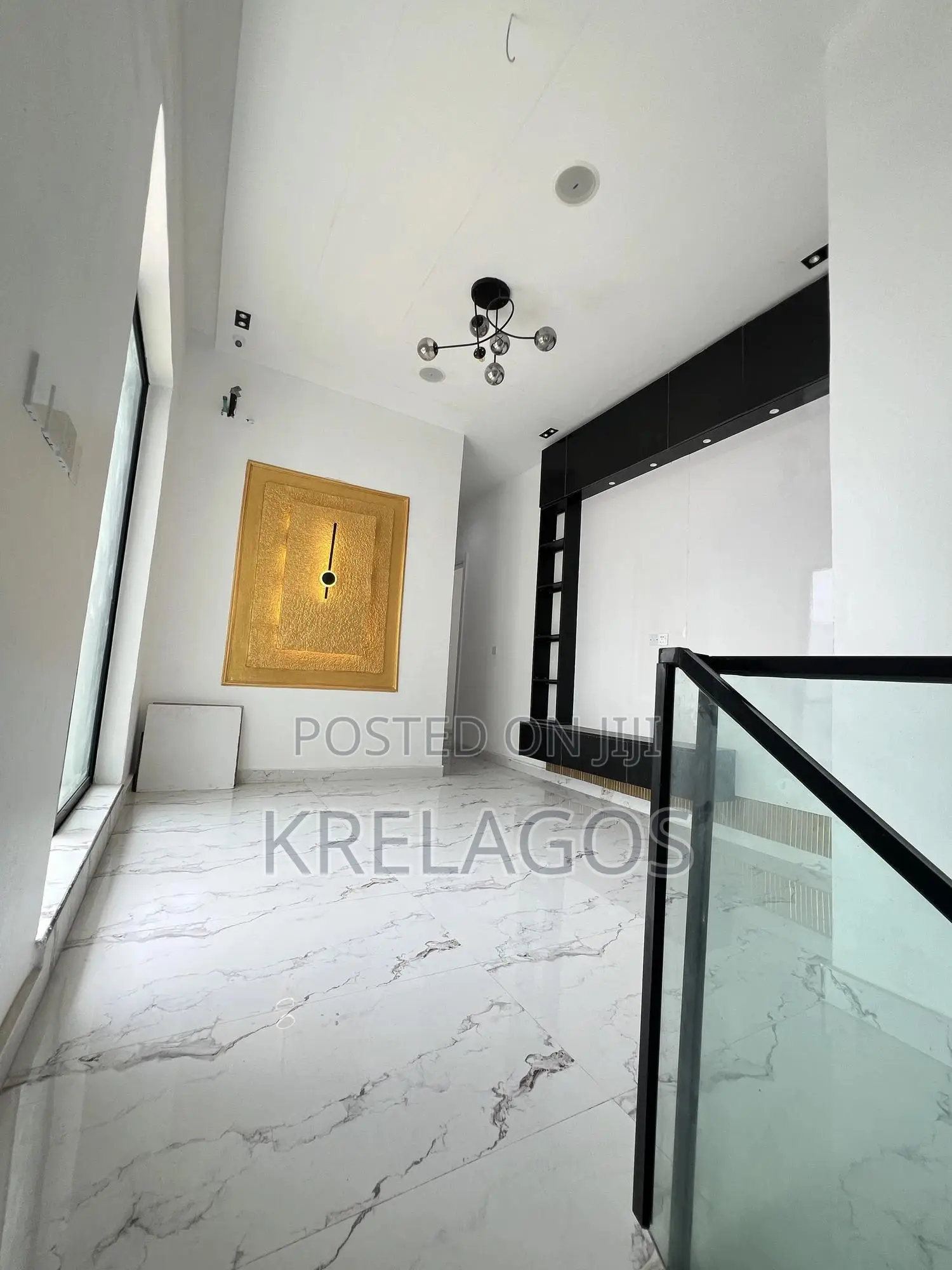 5bdrm Duplex in Chevron for sale in Chevron