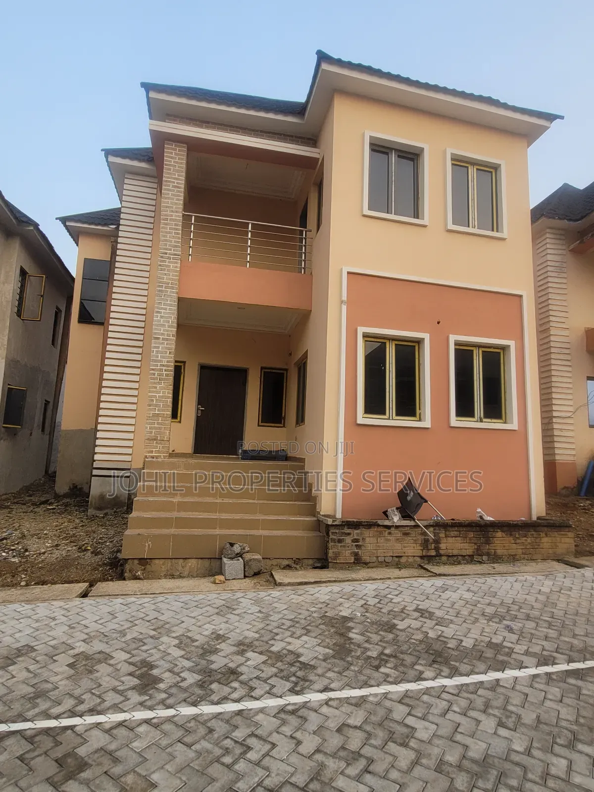 4bdrm Duplex in Durumi for sale in Durumi