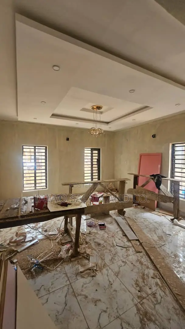 4bdrm Duplex in Jericho for sale in Jericho