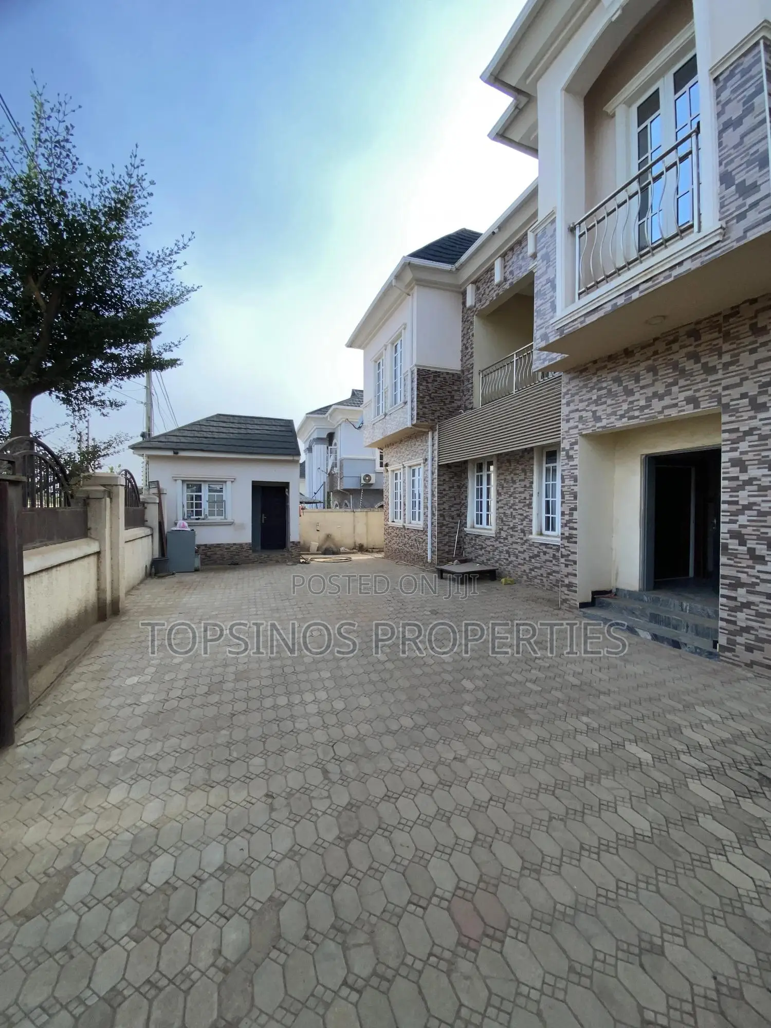 5bdrm Duplex in Dawaki for rent in Dawaki