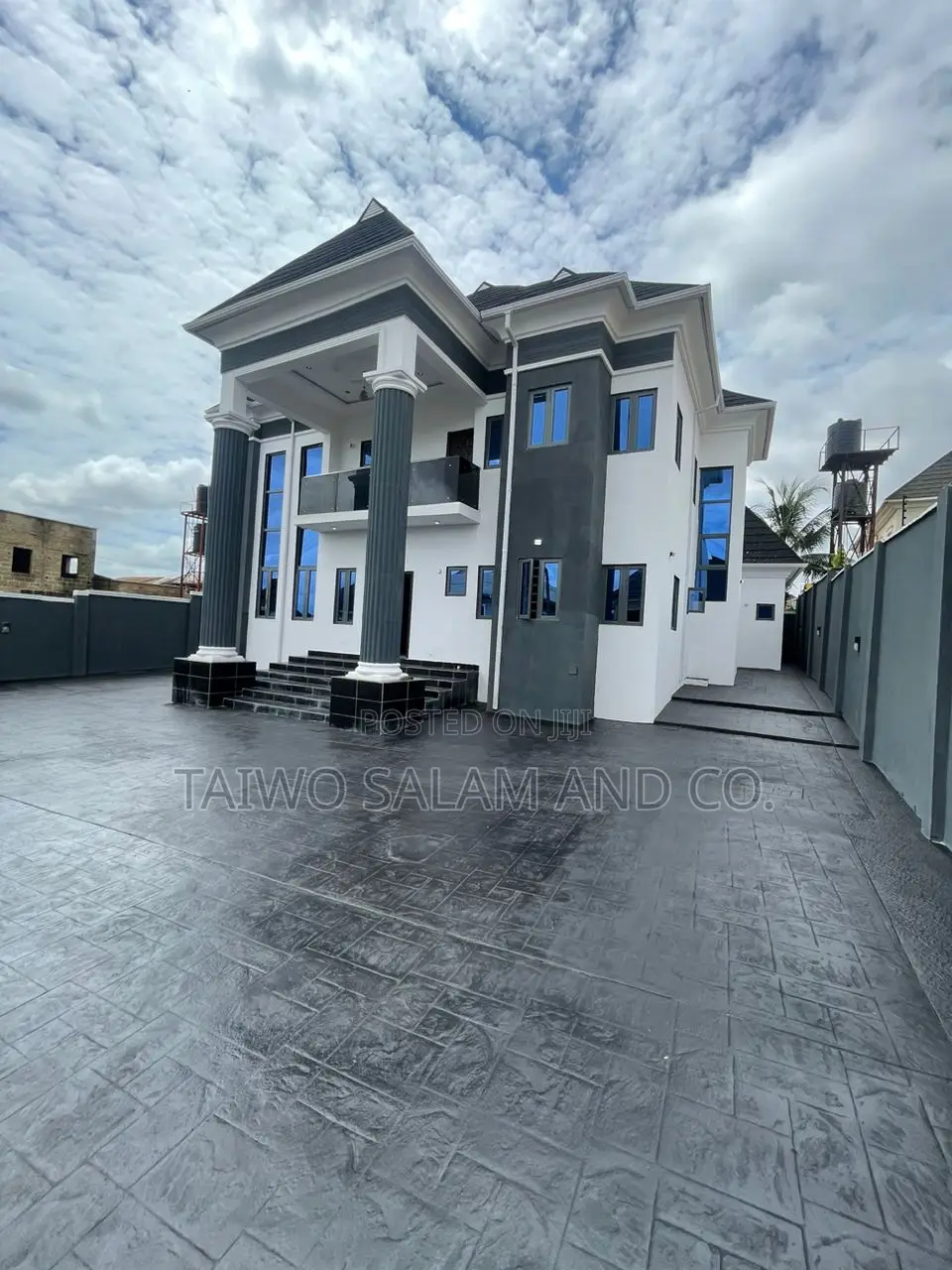 4bdrm Duplex in Akala Express for sale in Akala Express