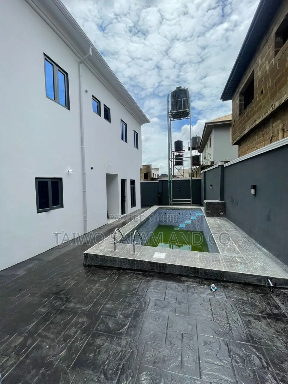 4bdrm Duplex in Akala Express for sale in Akala Express