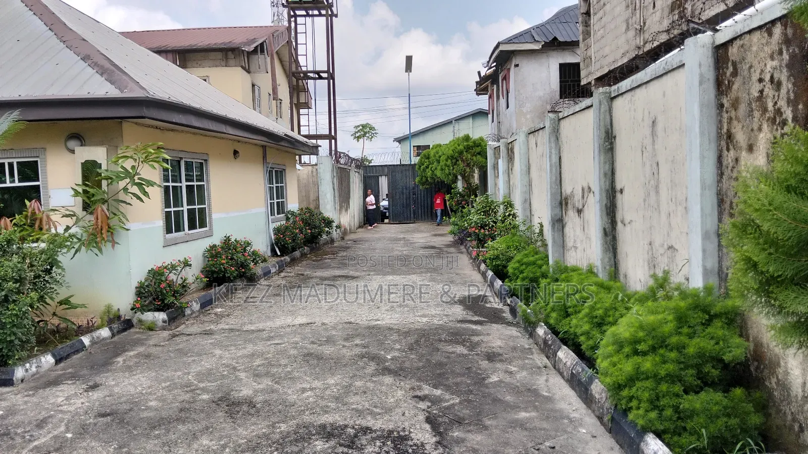 5bdrm Bungalow in Near Conoil ,Nta for sale in Port-Harcourt