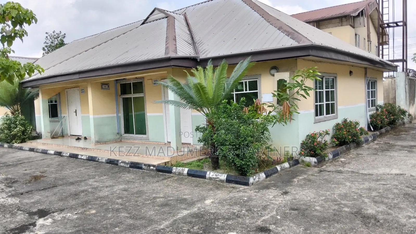 5bdrm Bungalow in Near Conoil ,Nta for sale in Port-Harcourt