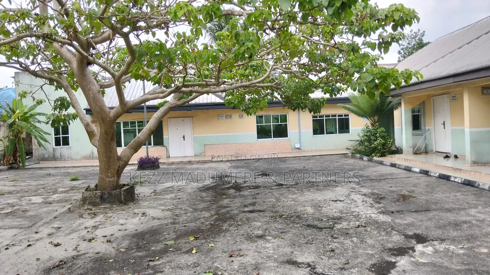 5bdrm Bungalow in Near Conoil ,Nta for sale in Port-Harcourt