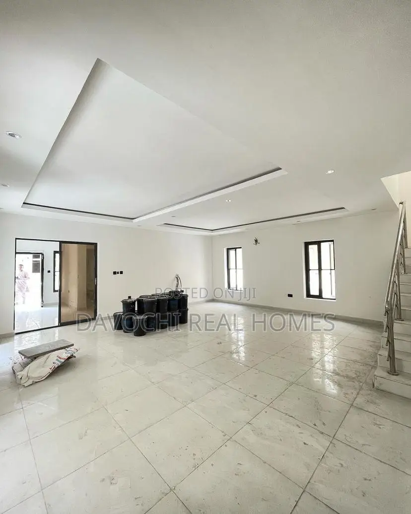 5bdrm Duplex in Chevron, Lekki for rent in Chevron