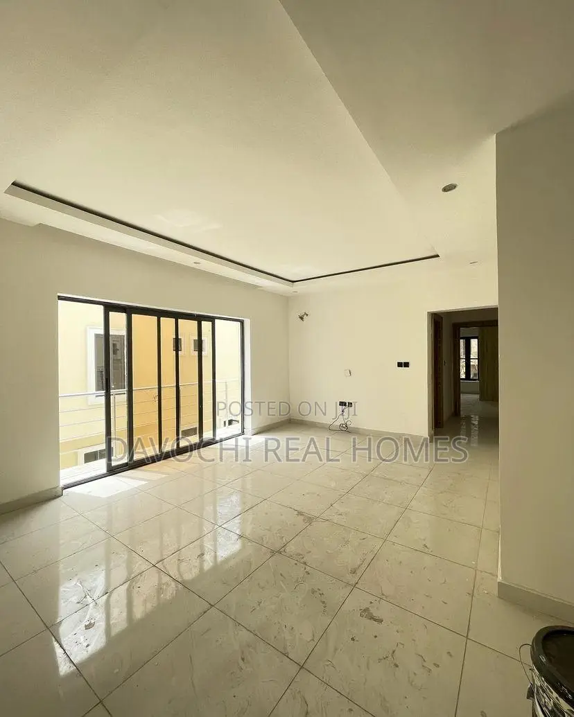 5bdrm Duplex in Chevron, Lekki for rent in Chevron