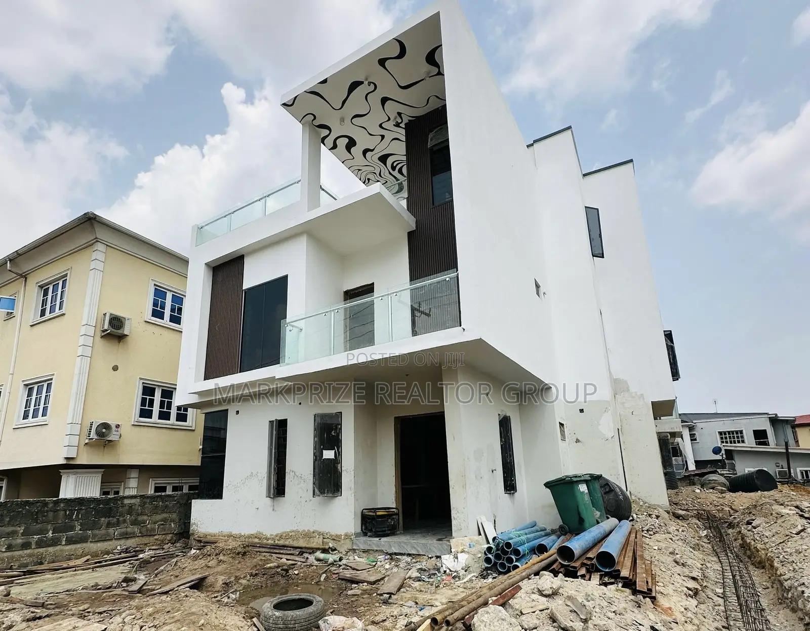 4bdrm Duplex in Gbagada Lagos for sale in Gbagada