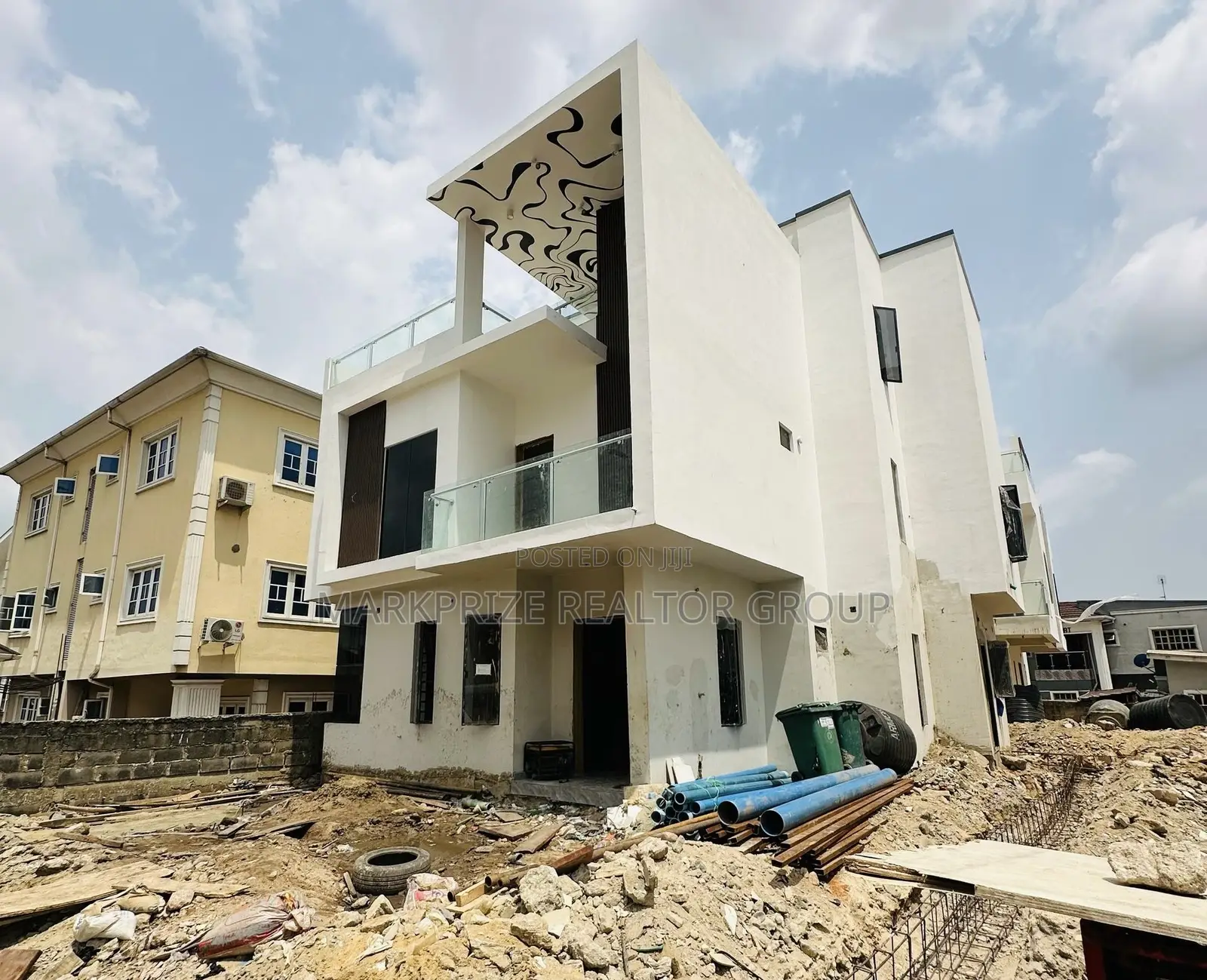 4bdrm Duplex in Gbagada Lagos for sale in Gbagada