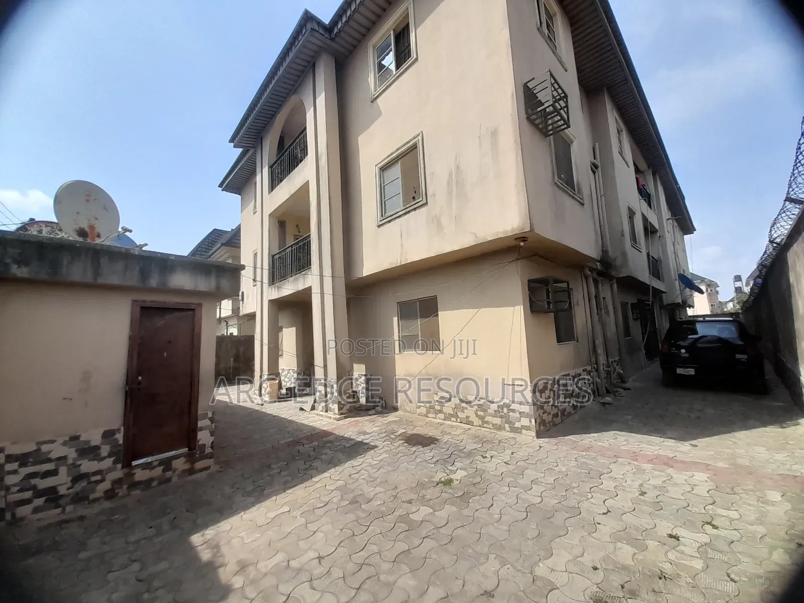 3bdrm Block of Flats in Ago Palace for sale in Ago Palace
