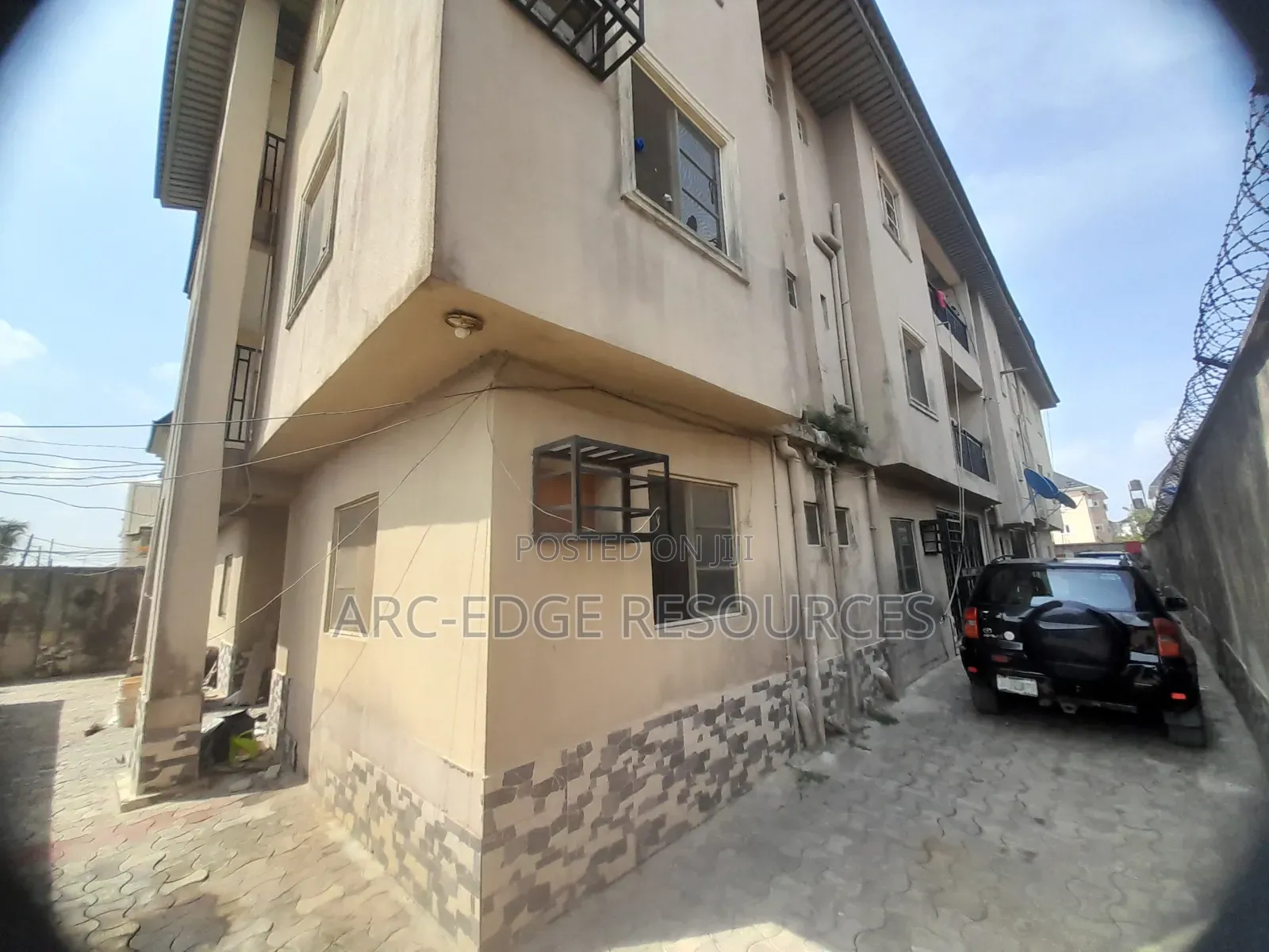 3bdrm Block of Flats in Ago Palace for sale in Ago Palace
