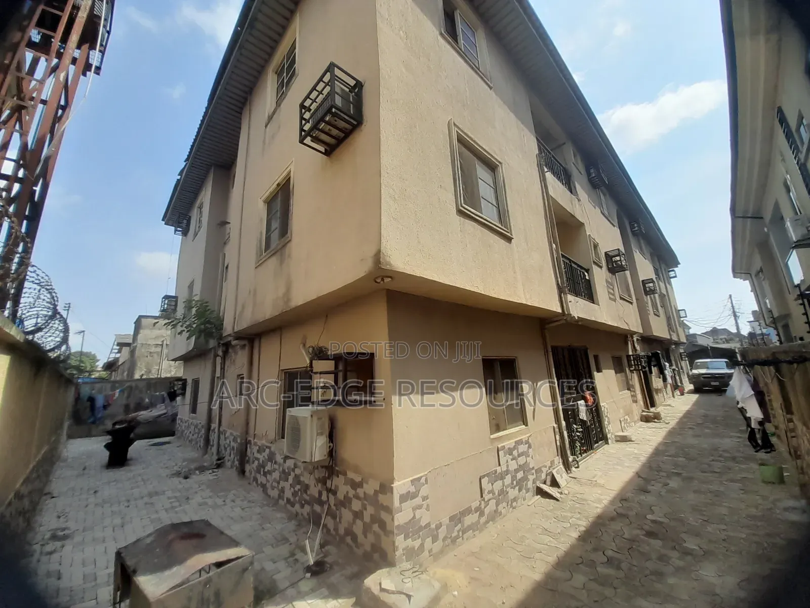 3bdrm Block of Flats in Ago Palace for sale in Ago Palace