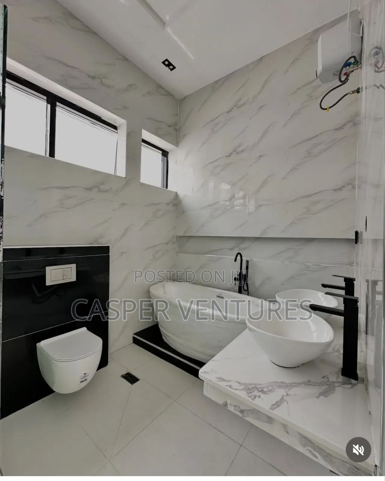 5bdrm Duplex in Chevron for sale in Chevron