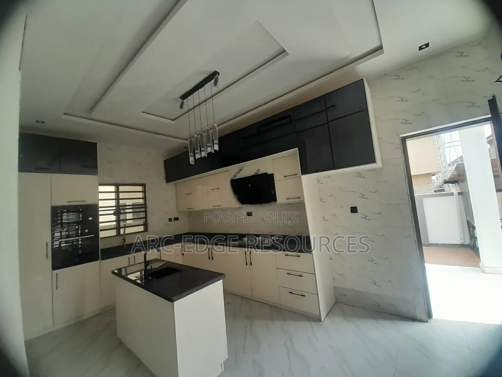 4bdrm Duplex in Apple Junction for Sale in Apple Junction