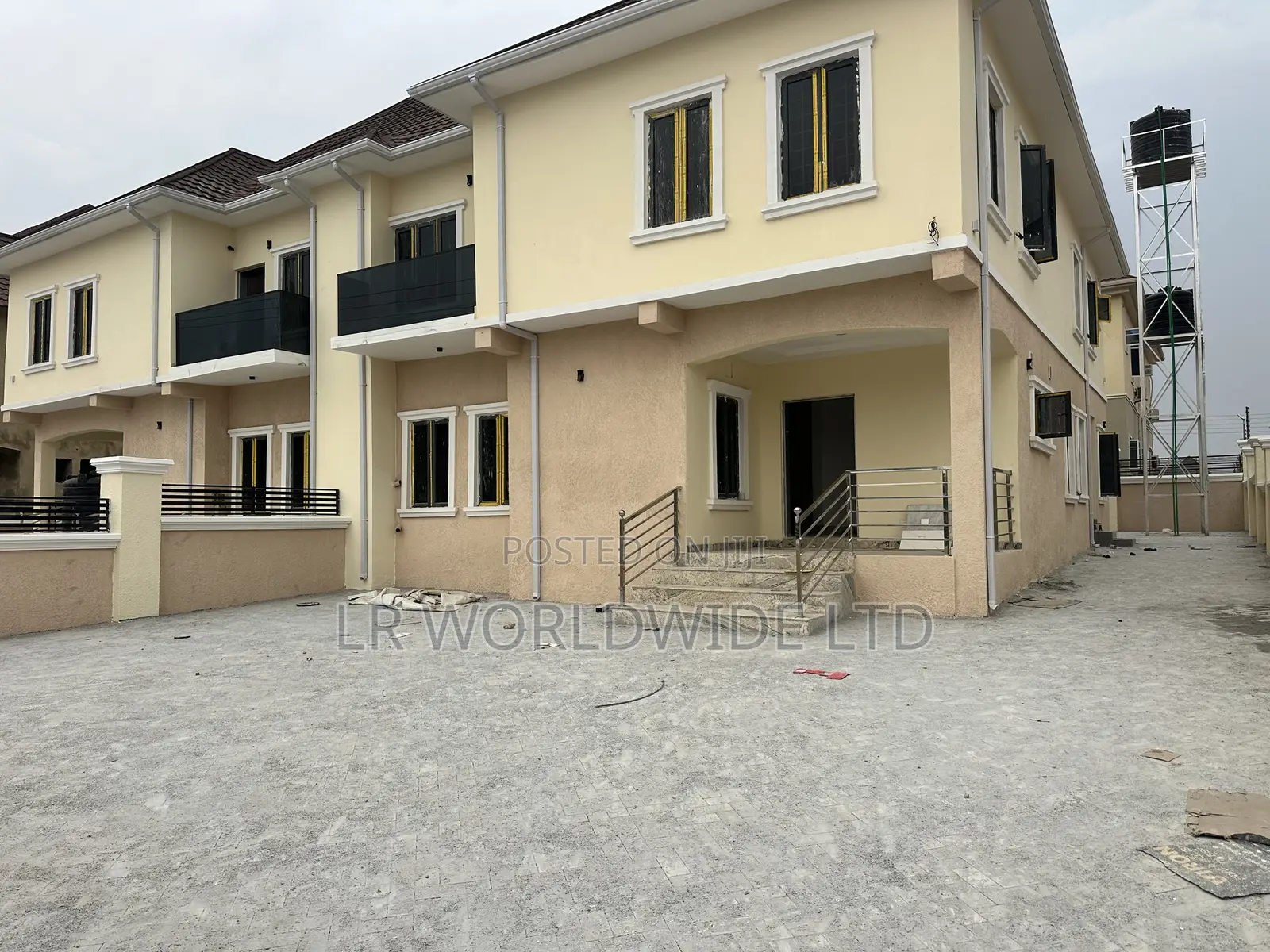5bdrm Duplex in Riverpark, Lugbe District for sale in Lugbe District
