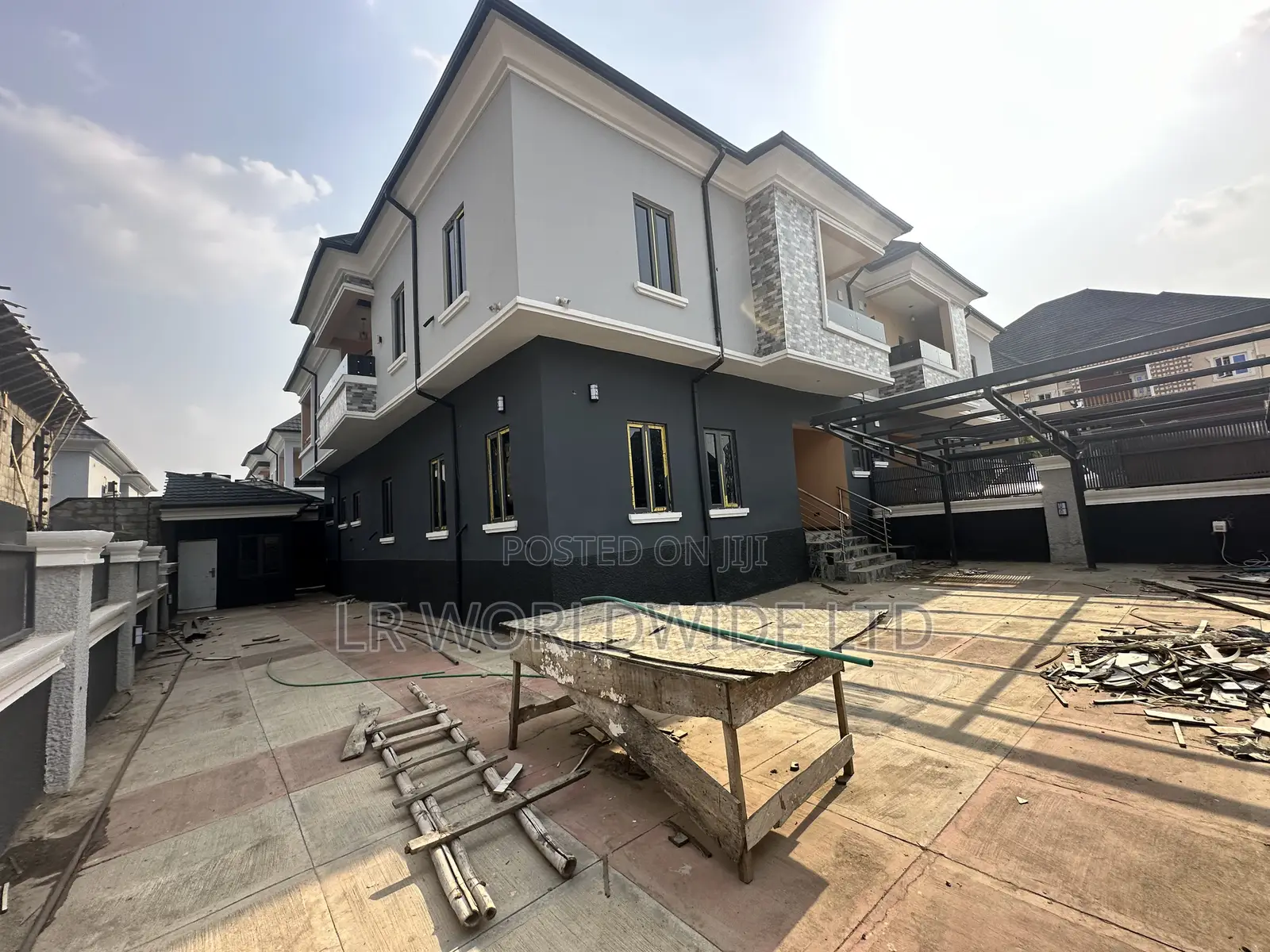 4bdrm Duplex in Lugbe District for sale in Lugbe District