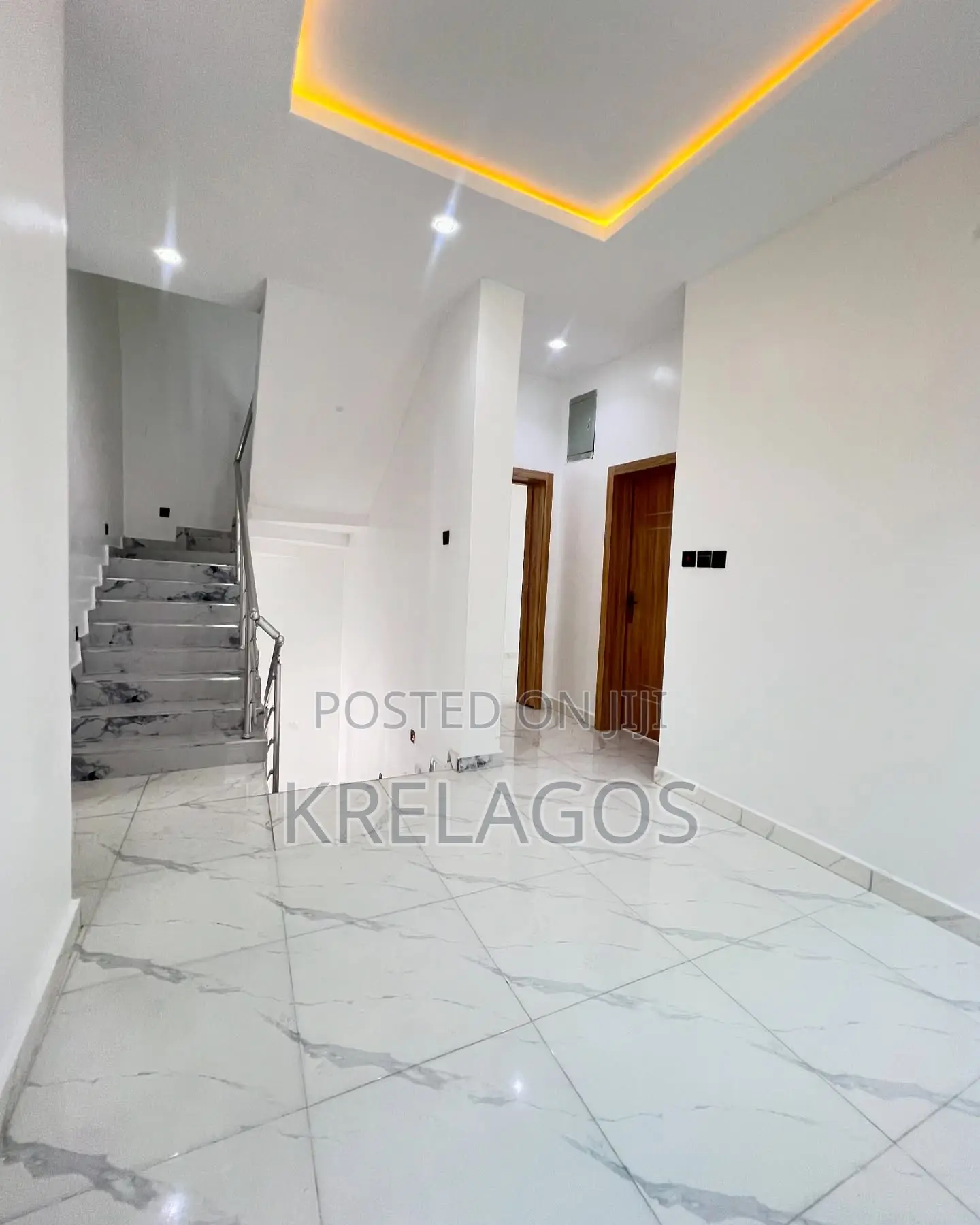 5bdrm Duplex in Ologolo for sale in Ologolo