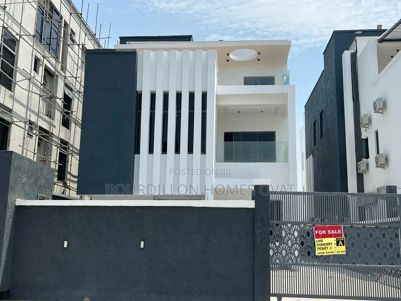 5bdrm Duplex in Lekki Phase 1 for sale in Lekki Phase 1