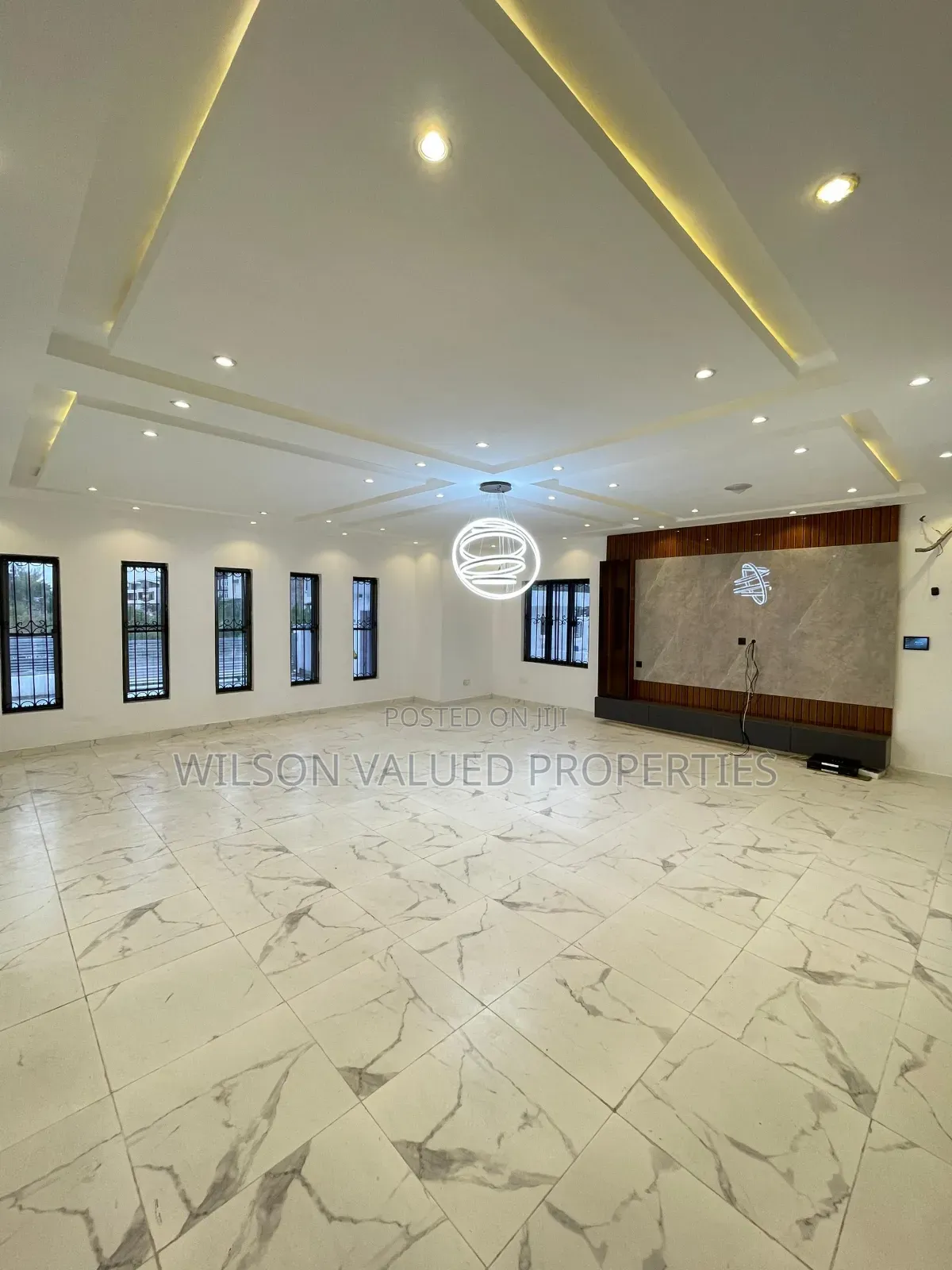 5bdrm Duplex In Ajah For Sale in Ajah