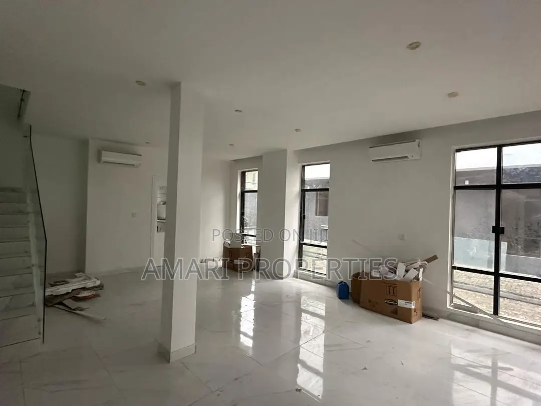 4bdrm Duplex in Victoria Island for rent in Victoria Island