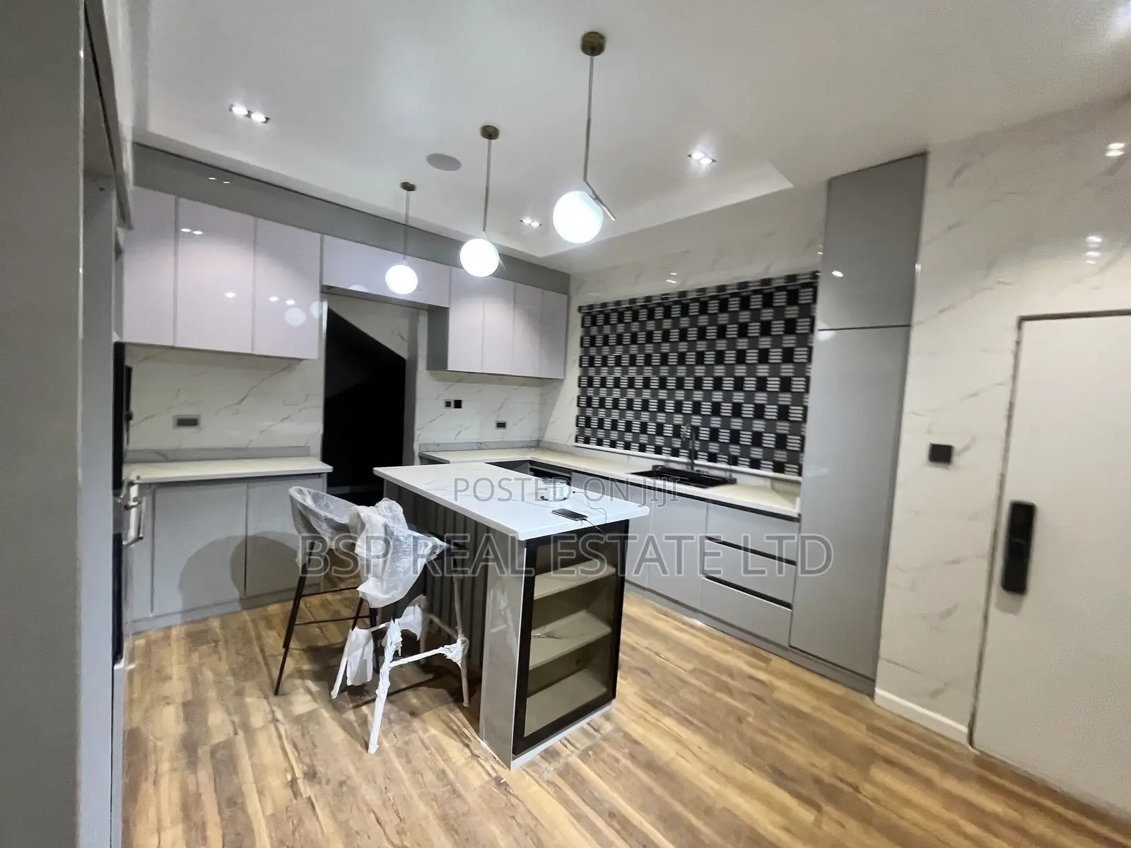 5bdrm Duplex in Guzape District for sale in Guzape District