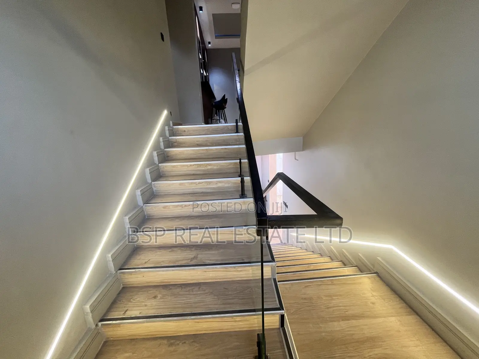 5bdrm Duplex in Guzape District for sale in Guzape District