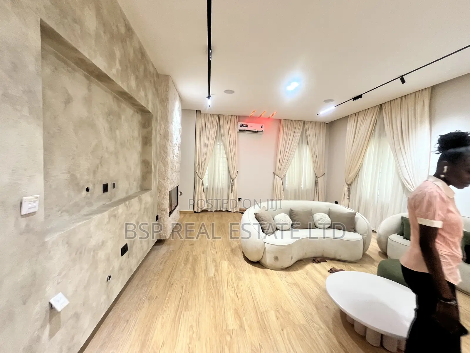 5bdrm Duplex in Guzape District for sale in Guzape District