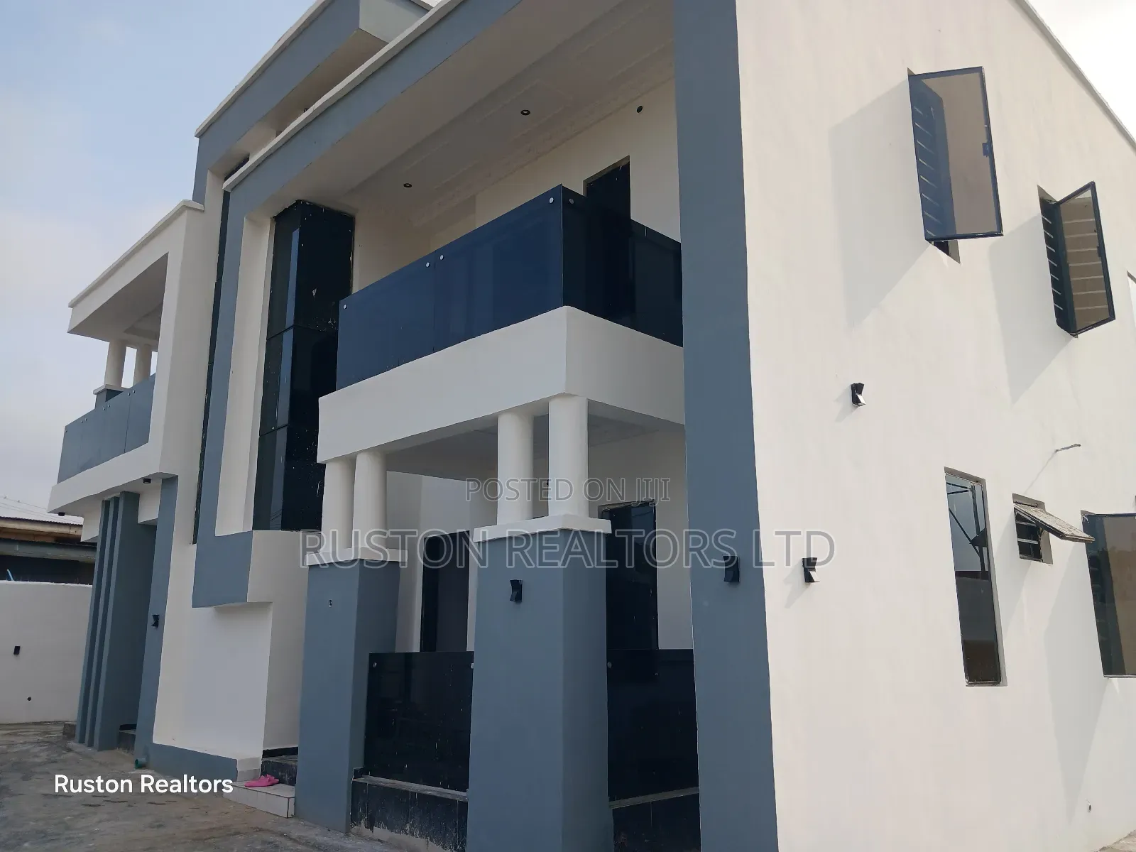 4bdrm Mansion in Ibadan for sale in Ibadan