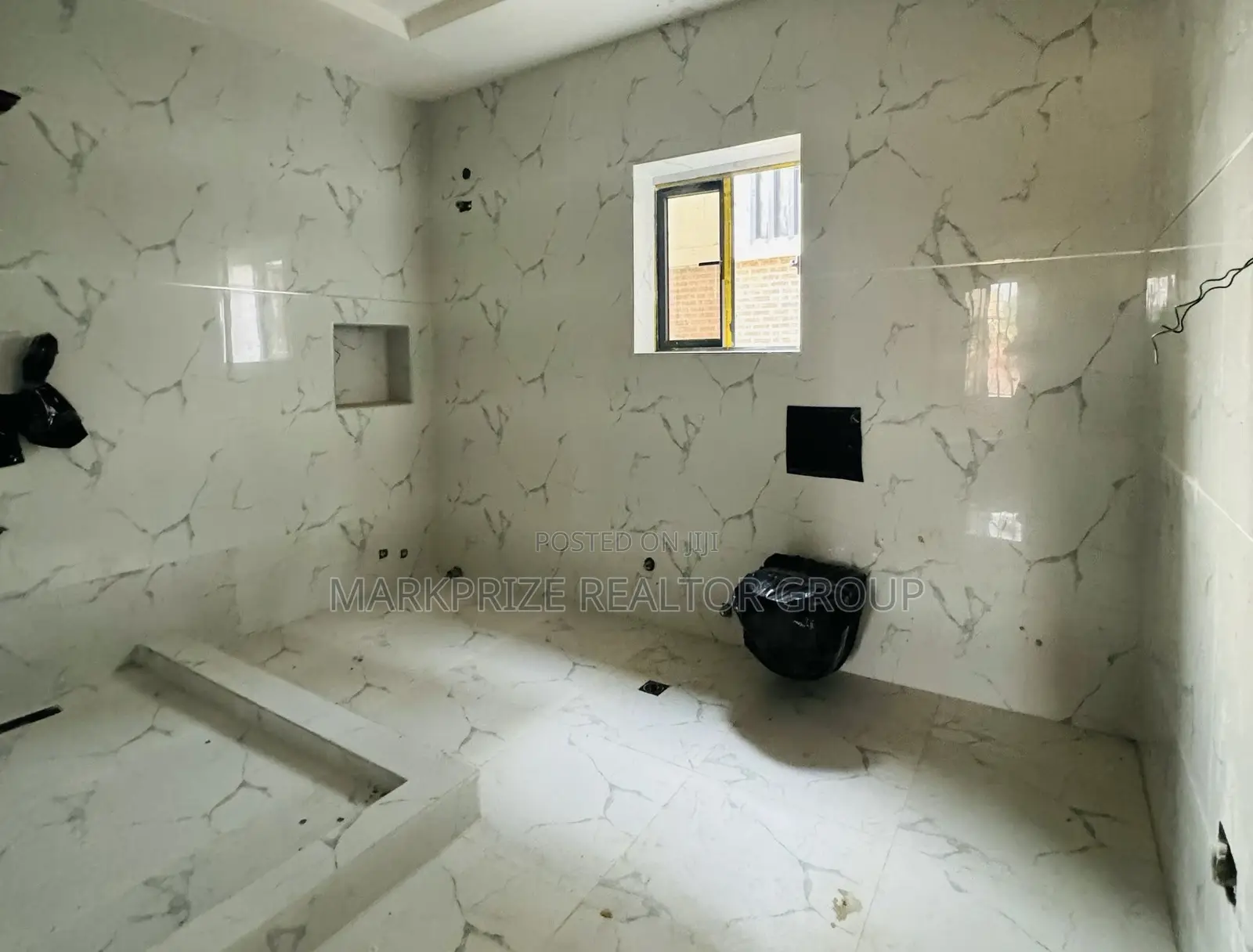 5bdrm Duplex in Ikeja Gra Lagos for sale in Ikeja GRA