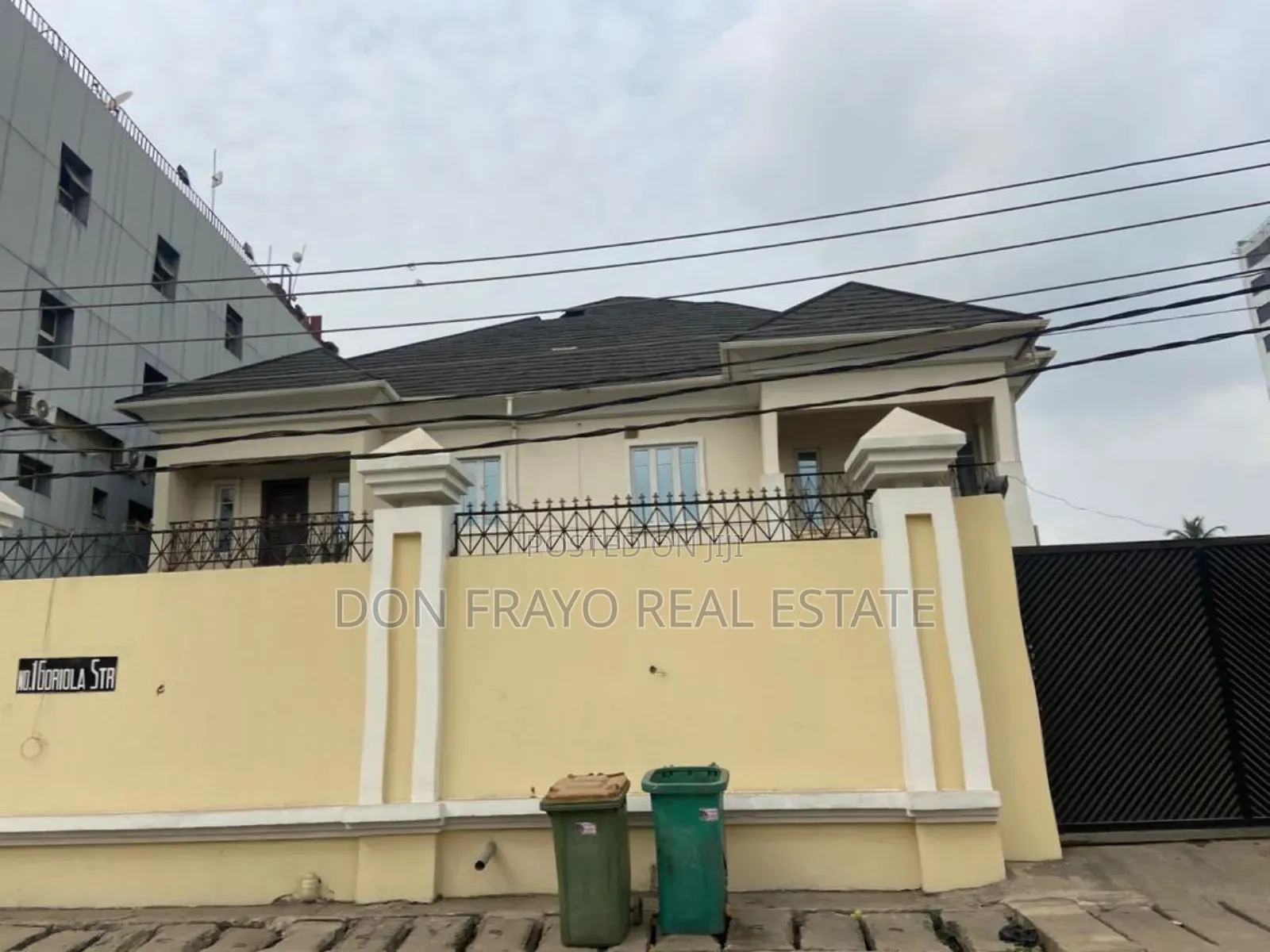 16bdrm Townhouse/Terrace in Off Adeola Odeku, Victoria Island for sale in Victoria Island